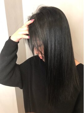 ラトリエ ブロカント 立川北口店(L'atelier BROCANTE) 黒髪 ストレート ワンレン 無造作 フェザーロング モード