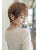 メゾンバイハバナ(maison by HAVANA)&nbsp;大人かわいいフェザーバングインナーカラーマッシュショートボブ