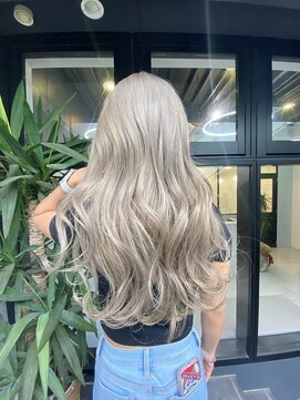 ラピス 名古屋駅前店(Lapis) 【Lapis 名古屋駅前店】 White beige