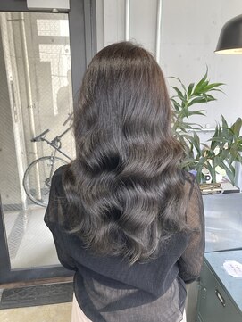 ロク 高田馬場(lok) 艶髪、地毛風カラー【高田馬場　lok】