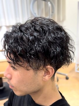 アズールサン 草加西口店(azule-sun) センターパート,ツイストスパイラルパーマ,メンズ ツーブロック