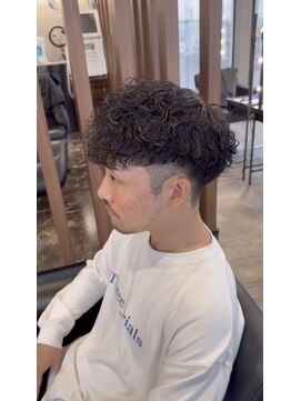 オーラ(AuRa) スペインカール風波巻きパーマ