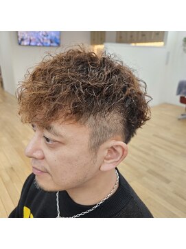 タスクヘアー(task hair) ケアパーマツイストスペインカール×刈り上げエアリーショート