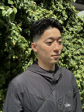 ローグ(Logue) 7:3フェード/スキンフェード/バーバー/フェードパーマ/パーマ