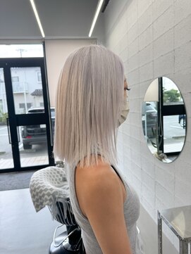 イロ(iro.) ホワイトカラー