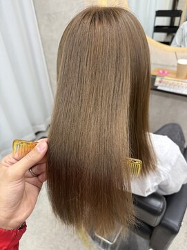 ルノン(LUNON) ホワイトグレージュミニウルフチェリーブラウンデジタルパーマ