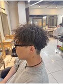 ツイトスパイラルパーマ　縦落ちツイスト　縦落ちパーマ　眉毛