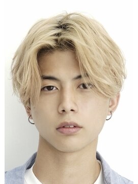 ゼンコー アオヤマ(ZENKO Aoyama) 外国人風ハイトーンセンターパート[表参道/青山/渋谷/原宿]