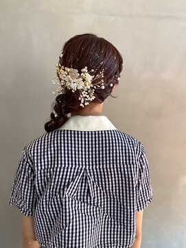 特別な日にぴったり。華やか編みおろしヘア