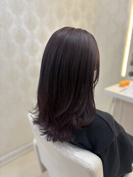 フレア(FLAiR) 20代30代全体レイヤー深めレッドカラースタイル