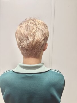 エイト新宿店(EIGHT shinjuku) ミルクティーカラー