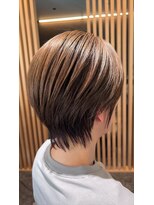 エーメイド(A made)&nbsp;ショートスタイル×アンブレラカラー×白髪ぼかし×くびれ