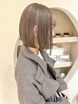 ヒビヲ 天神警固(HIBIO)&nbsp;ショートボブ切りっぱなしボブタッセルボブブリーチダブルカラー