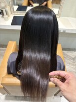 ヘアーアンドケア アミティエ(HAIR&CARE amitie)&nbsp;強いうねりも自然に収まる艶ストレートロング