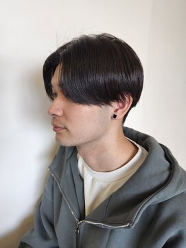 ニアウ 伊勢崎連取店(Niau) 刈り上げセンターパートニュアンスパーマ