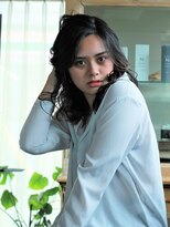 グラス(grass)&nbsp;くせ毛風ウェーブセミディ