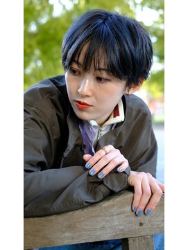 スリー スタンド(THREE STAND) 大人可愛い20代30代40代黒髪前下がりショート丸みショート◎