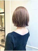カジュアルすぎない!大人の切りっぱなしボブ