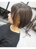 ショートボブ×インナーベージュ