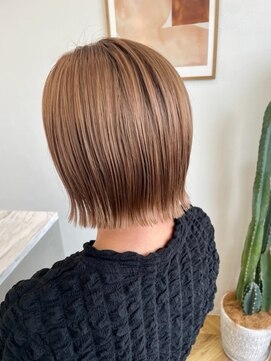 ローブ(L’AUBE) ぱっつんボブ