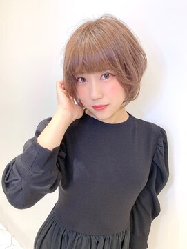 アマンドール(Aman D'or) ミルクティーベージュ×ナチュラルショート