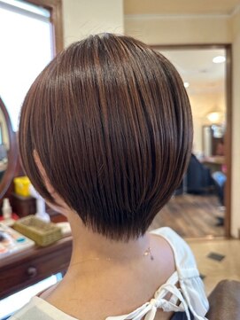 ボブビッシュ 東温店 コンパクトショート/ハイライト/白髪ぼかし