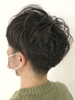 ヘッズ 本八幡店(HEADS)&nbsp;MEN'S HAIR  センターパート　ツイストスパイラル　コンマヘア