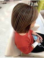 リップス デリコ(LIPS derico)&nbsp;【白髪ぼかしハイライト】　 施術前の写真は右にスワイプ