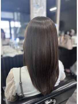 アローズ 荒尾店(arose) 20代、ストンっとまとまる艶カラー