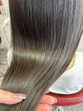 ロマンヤカタ ファース(ROMAN YAKATA fars) 透明感アッシュグレージュ@田島(2024/9)