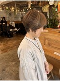 スッキリショート×ベージュカラー
