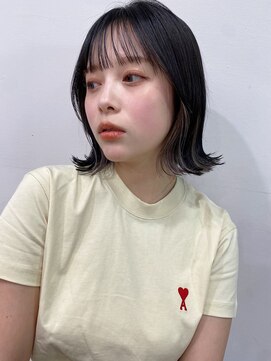イルウィ(irwi) 【トレンド】黒髪　ベージュインナーカラー　外ハネボブ