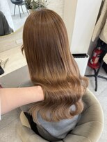 ラビス クローバー(Lovis clover) ホワイトブロンド/外ハネボブ/ワイドバング/ブルーブラック