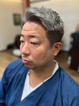 ヘアーレナータ 八王子(HAIR RENATA) アップバング束感ショートツーブロックスキンフェードハイライト