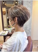 40代におすすめ♪くびれが綺麗な大人ショート