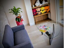 ゆったりとした時間を過ごせる待合もあります♪