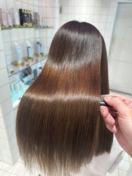 ロンドルーチェ 心斎橋(Lond luce) ダークアッシュ/ミディアムレイヤーカット［髪質改善/縮毛矯正］