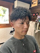 ハロ(HALO) エッジの効いた男らしさシャープフェード×強めカール