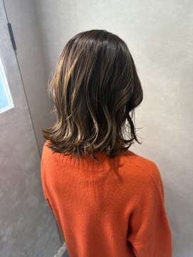 エストレーラ(estrela) 『estrela』外国人風グラデーション 切りっぱなし外はねボブディ