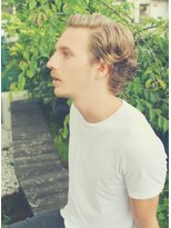 ジジバイワースホワイル(jiji by WORTH WHILE)&nbsp;刈り上げセンターパートサーフカールフェザーパーママレットヘア