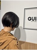 丸みシルエットの艶ショート