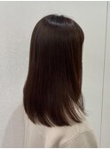 ミディアムヘアのピーチベージュ《マスダレイナ》