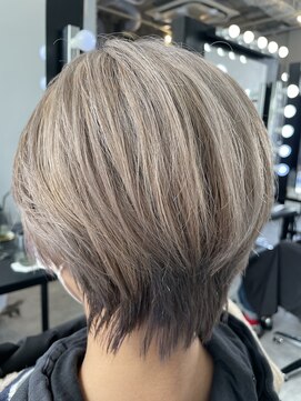 シャロン(SHARON) 【SHARON原宿】大人ショート×ブリーチありアッシュベージュ