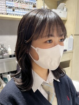 ティア(Tia.) (韓国風/くびれヘア/縮毛矯正/前髪/サイドバング/小顔)