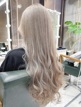 デイズ(days) ミルクティーアッシュベージュ3Dカラー☆ブリーチWカラーロング