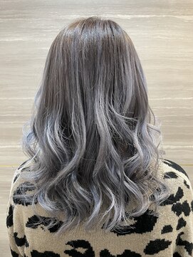 ラビス クローバー(Lovis clover) こなれミディ