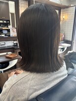 ルピナス 中田(Lupinus)&nbsp;切りっぱなし重めボブ　結べるくらい