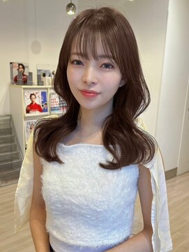 ユーフォリア 渋谷グランデ(Euphoria SHIBUYA GRANDE) レイヤーカット　くびれ巻き　透明感ベージュ