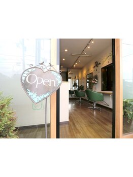 落ち着いた空間で上質ケア★“年齢を感じさせないツヤ髪へ”大人の魅力をもっと自由に♪