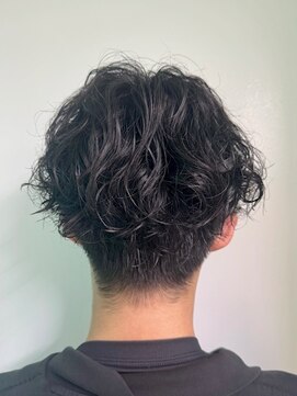ヘアジーナ(Hair Jina) ☆メンズ縦落ちスパイラルパーマ☆